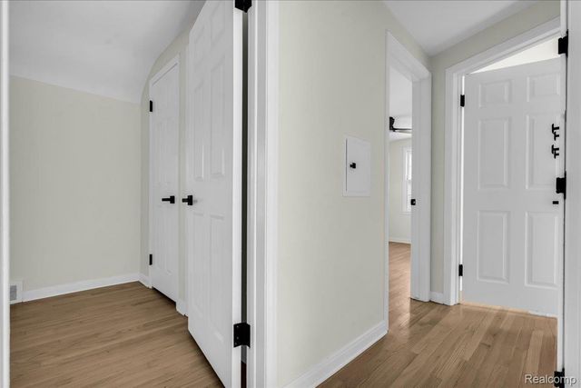 16350 Mack Avenue, Grosse Pointe Park, MI 48230