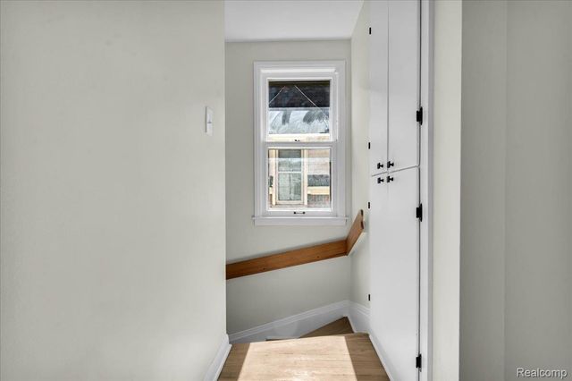 16350 Mack Avenue, Grosse Pointe Park, MI 48230