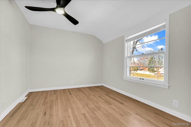 16350 Mack Avenue, Grosse Pointe Park, MI 48230