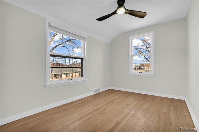 16350 Mack Avenue, Grosse Pointe Park, MI 48230