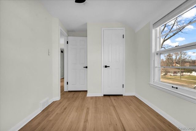 16350 Mack Avenue, Grosse Pointe Park, MI 48230