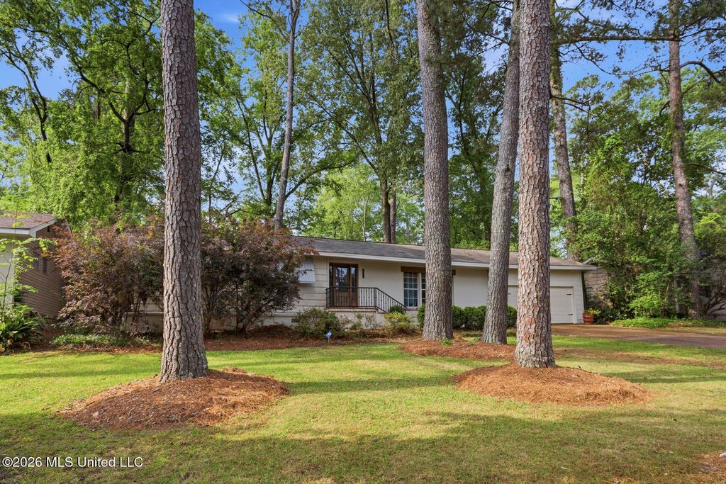 1719 Wilhurst Street, Jackson, MS 39211