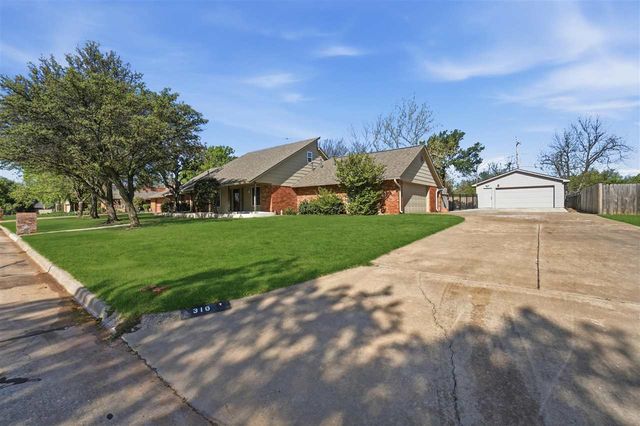 316 NW Ridgeview Way, Lawton, OK 73505