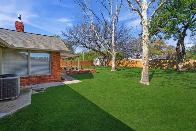 316 NW Ridgeview Way, Lawton, OK 73505