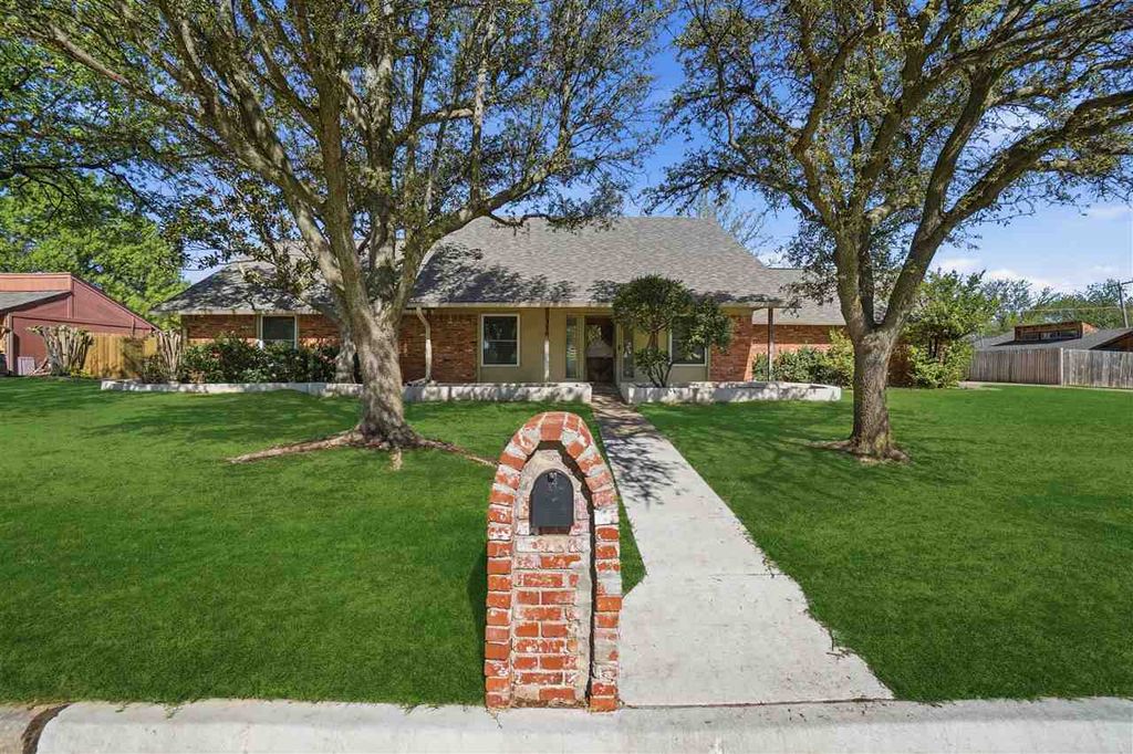 316 NW Ridgeview Way, Lawton, OK 73505