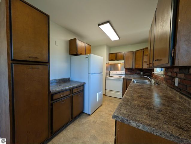 200 W First Street, Hersey, MI 49639