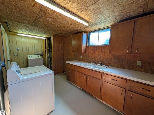200 W First Street, Hersey, MI 49639
