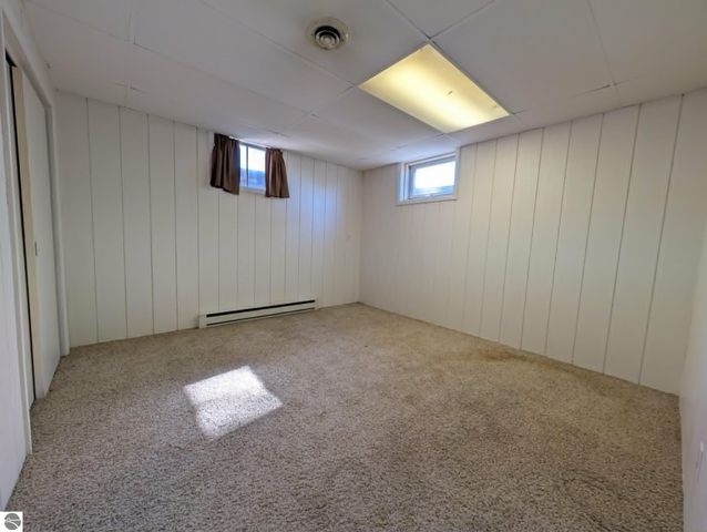 200 W First Street, Hersey, MI 49639