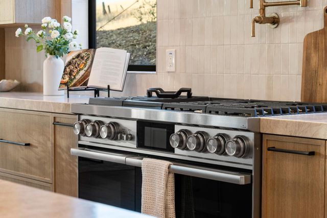 4930 Greyson Crk, El Dorado Hills, CA 95762