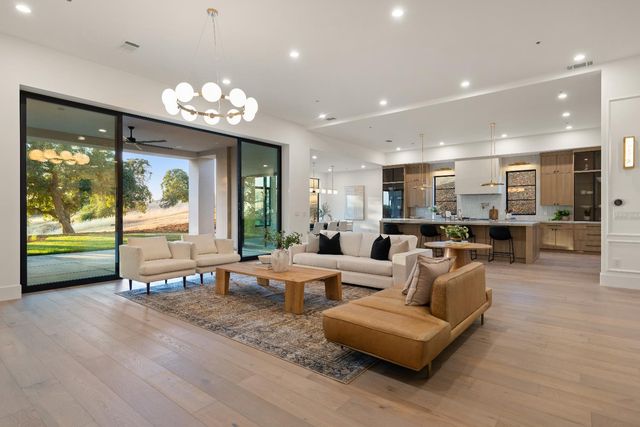 4930 Greyson Crk, El Dorado Hills, CA 95762