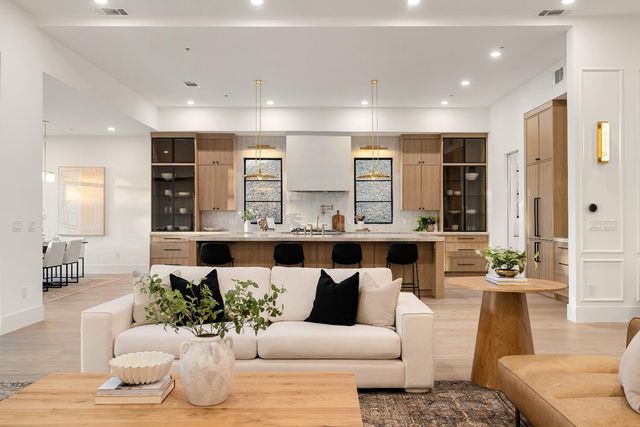 4930 Greyson Crk, El Dorado Hills, CA 95762