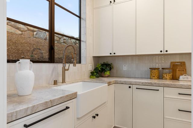 4930 Greyson Crk, El Dorado Hills, CA 95762