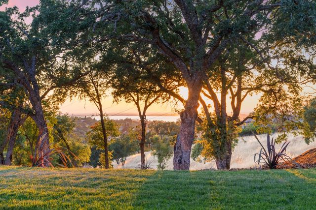 4930 Greyson Crk, El Dorado Hills, CA 95762