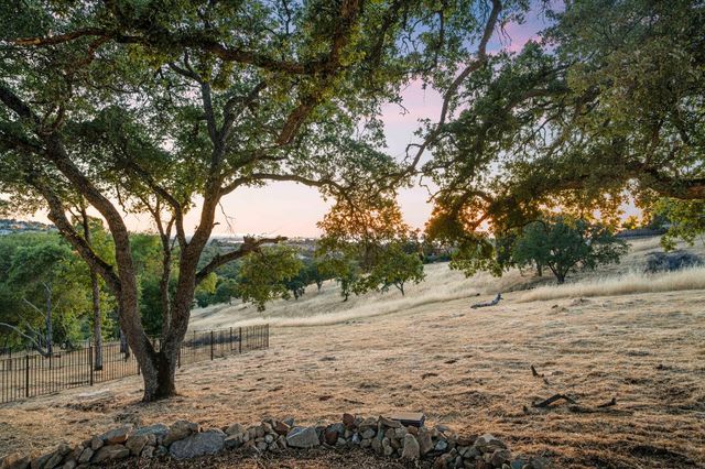 4930 Greyson Crk, El Dorado Hills, CA 95762