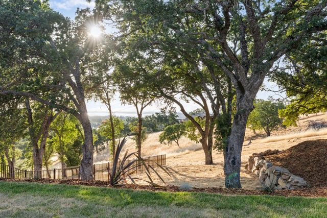 4930 Greyson Crk, El Dorado Hills, CA 95762