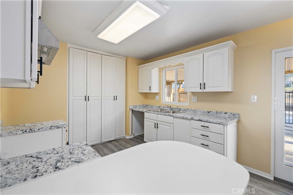 Image 11 of property listing at 40020 176th Street E, Palmdale, CA 93591