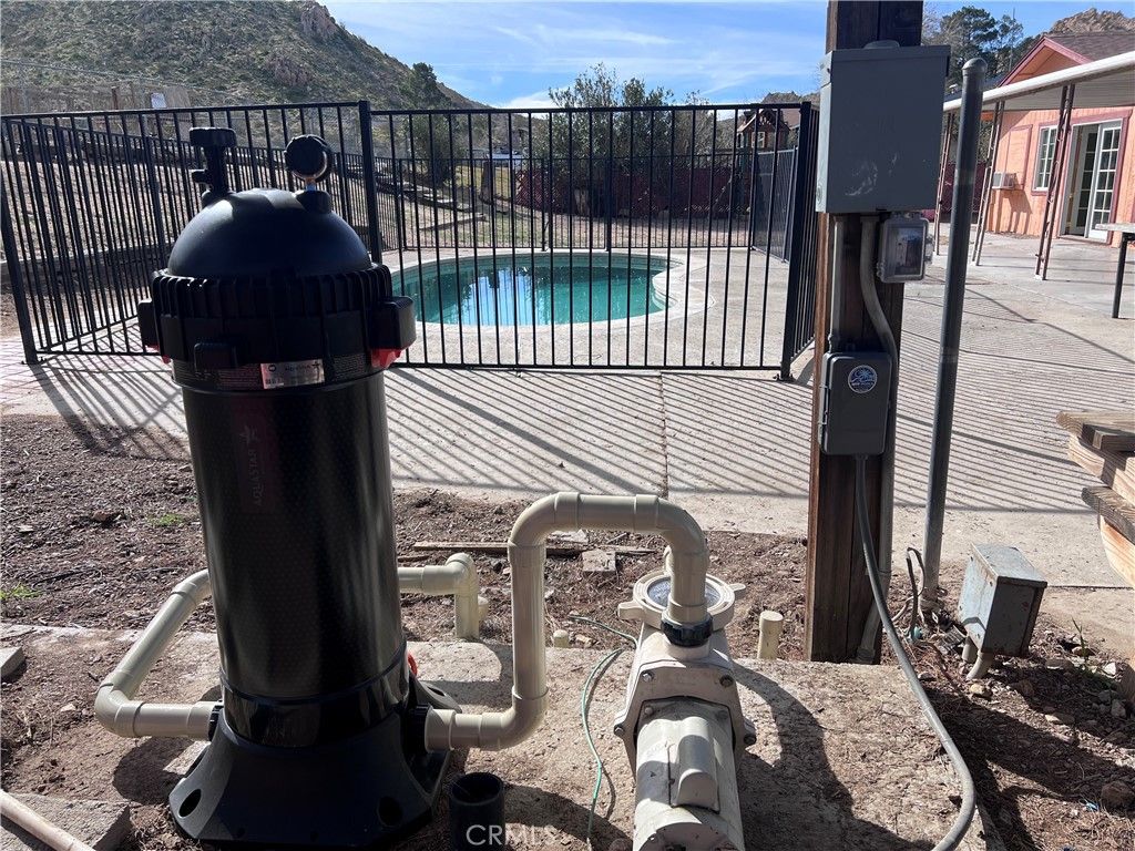 Image 26 of property listing at 40020 176th Street E, Palmdale, CA 93591