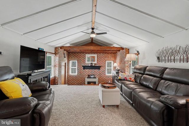 111 DORSEY LN, Dillsburg, PA 17019