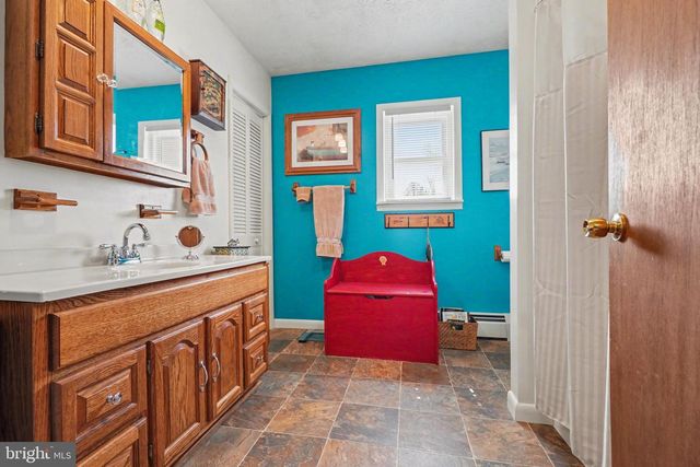 111 DORSEY LN, Dillsburg, PA 17019