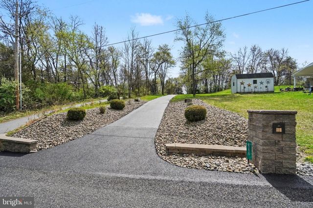 111 DORSEY LN, Dillsburg, PA 17019