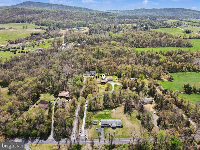 111 DORSEY LN, Dillsburg, PA 17019