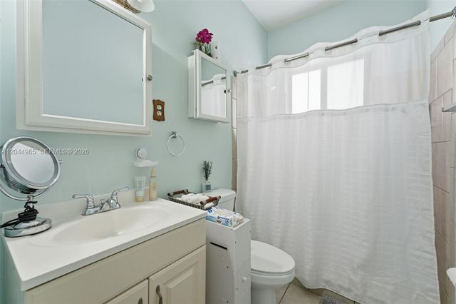 1421-1419 SW 76 ct, Miami, FL 33144