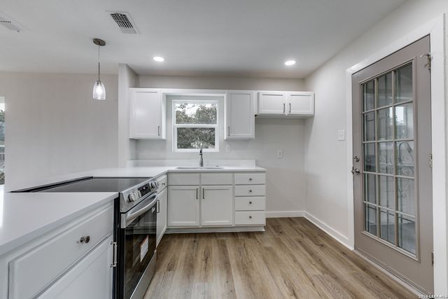 401 Kashmuir, San Antonio, TX 78223