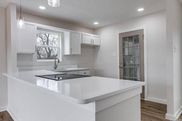 401 Kashmuir, San Antonio, TX 78223