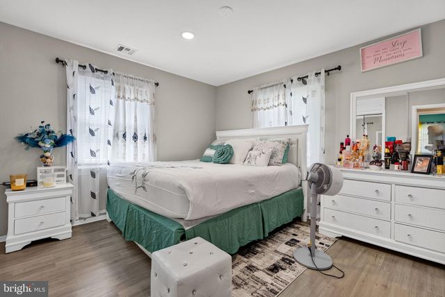 5 BABCOCK LN, Willingboro, NJ 08046