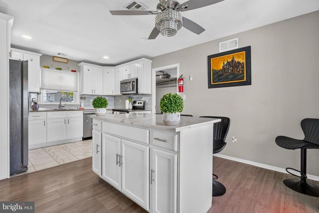 5 BABCOCK LN, Willingboro, NJ 08046