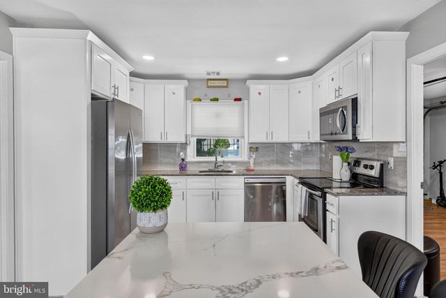 5 BABCOCK LN, Willingboro, NJ 08046