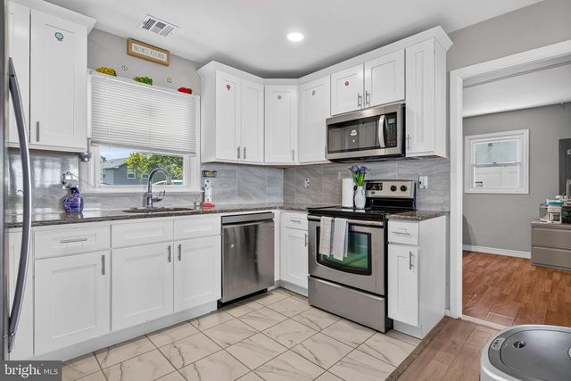 5 BABCOCK LN, Willingboro, NJ 08046