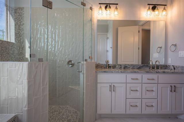 3702 Dry Creek Road, Granbury, TX 76049