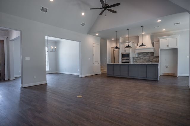 3702 Dry Creek Road, Granbury, TX 76049