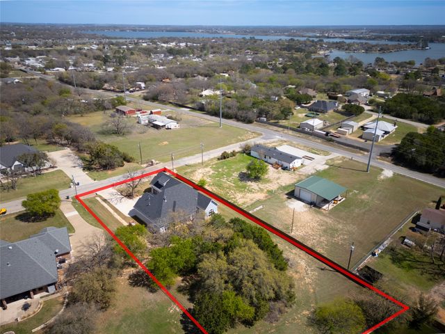 3702 Dry Creek Road, Granbury, TX 76049