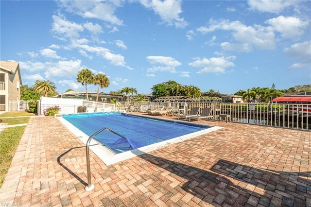 4321 Country Club BLVD # 207, Cape Coral, FL 33904
