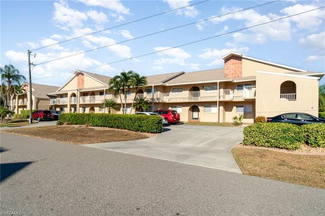4321 Country Club BLVD # 207, Cape Coral, FL 33904