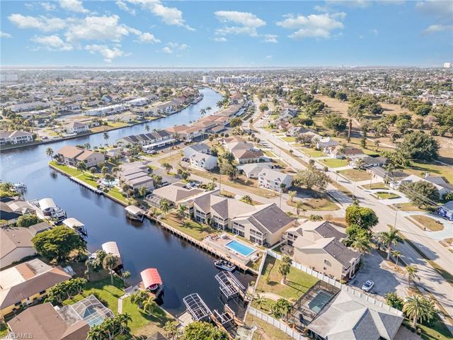 4321 Country Club BLVD # 207, Cape Coral, FL 33904