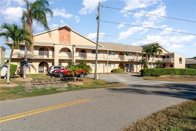 4321 Country Club BLVD # 207, Cape Coral, FL 33904