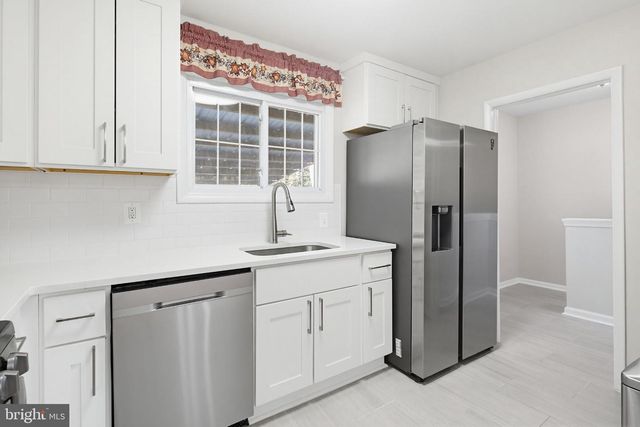 1250 ROUNDTOP RD, Odenton, MD 21113