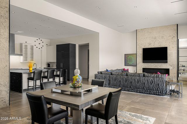 6917 E CACTUS WREN Road, Paradise Valley, AZ 85253