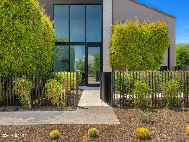 6917 E CACTUS WREN Road, Paradise Valley, AZ 85253