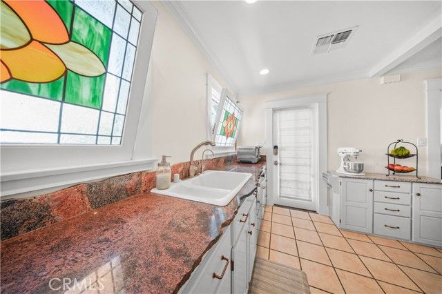 4049 E 15th, Long Beach, CA 90804