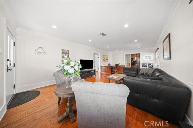 4049 E 15th, Long Beach, CA 90804