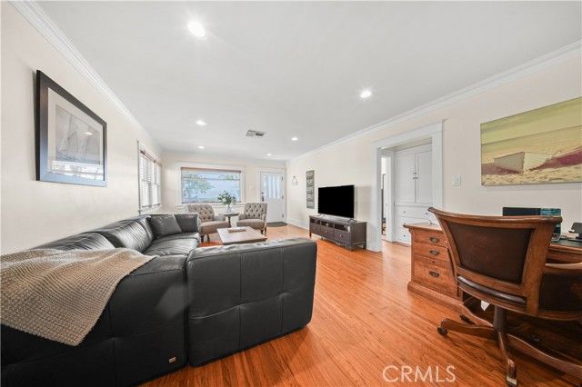 4049 E 15th, Long Beach, CA 90804