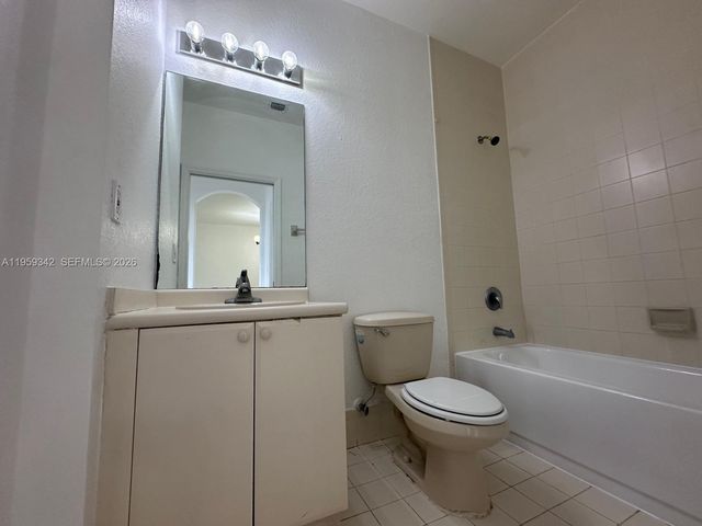 1661 SE 29th Court 104, Homestead, FL 33035