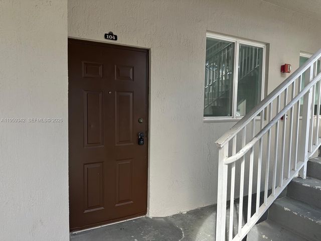 1661 SE 29th Court 104, Homestead, FL 33035