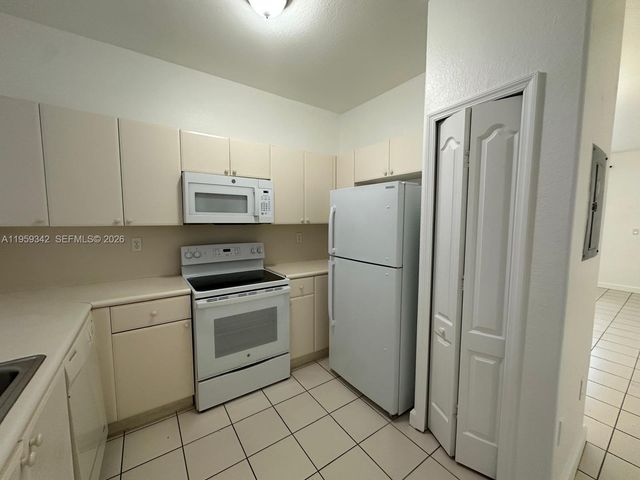 1661 SE 29th Court 104, Homestead, FL 33035