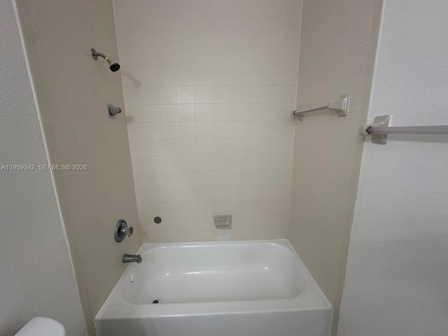 1661 SE 29th Court 104, Homestead, FL 33035