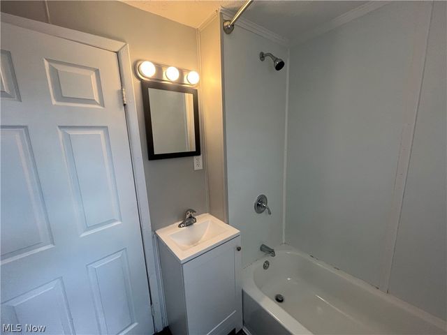 3551 W 67th Street, Cleveland, OH 44102